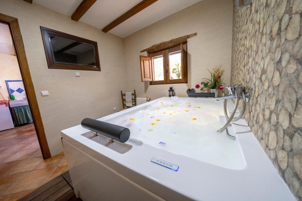 Reul Alto Cortijos Rurales Pensionat Laroya Exteriör bild