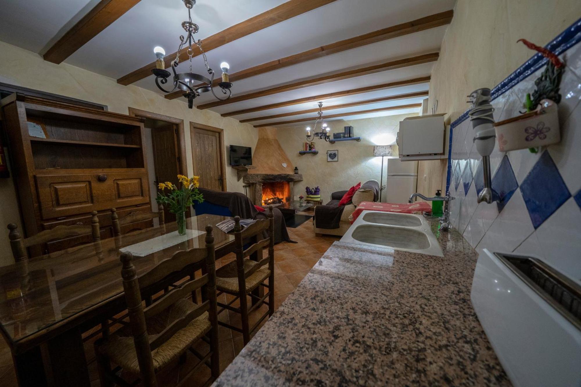 Reul Alto Cortijos Rurales Pensionat Laroya Exteriör bild